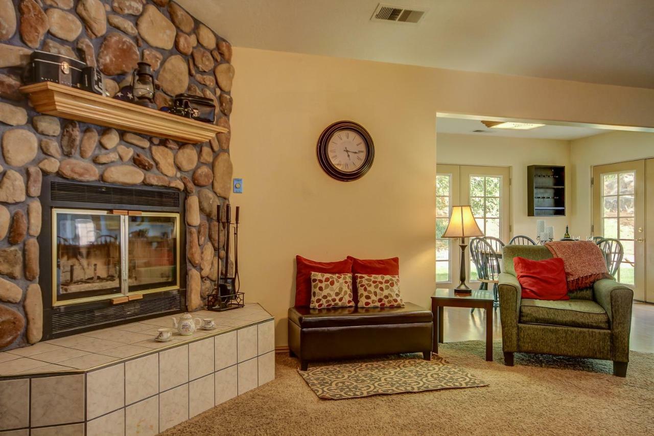 Pecan Point By Kabino Mountain Trail Access Foosball Table Private Yard Firepit Wifi Grill Hurricane Luaran gambar
